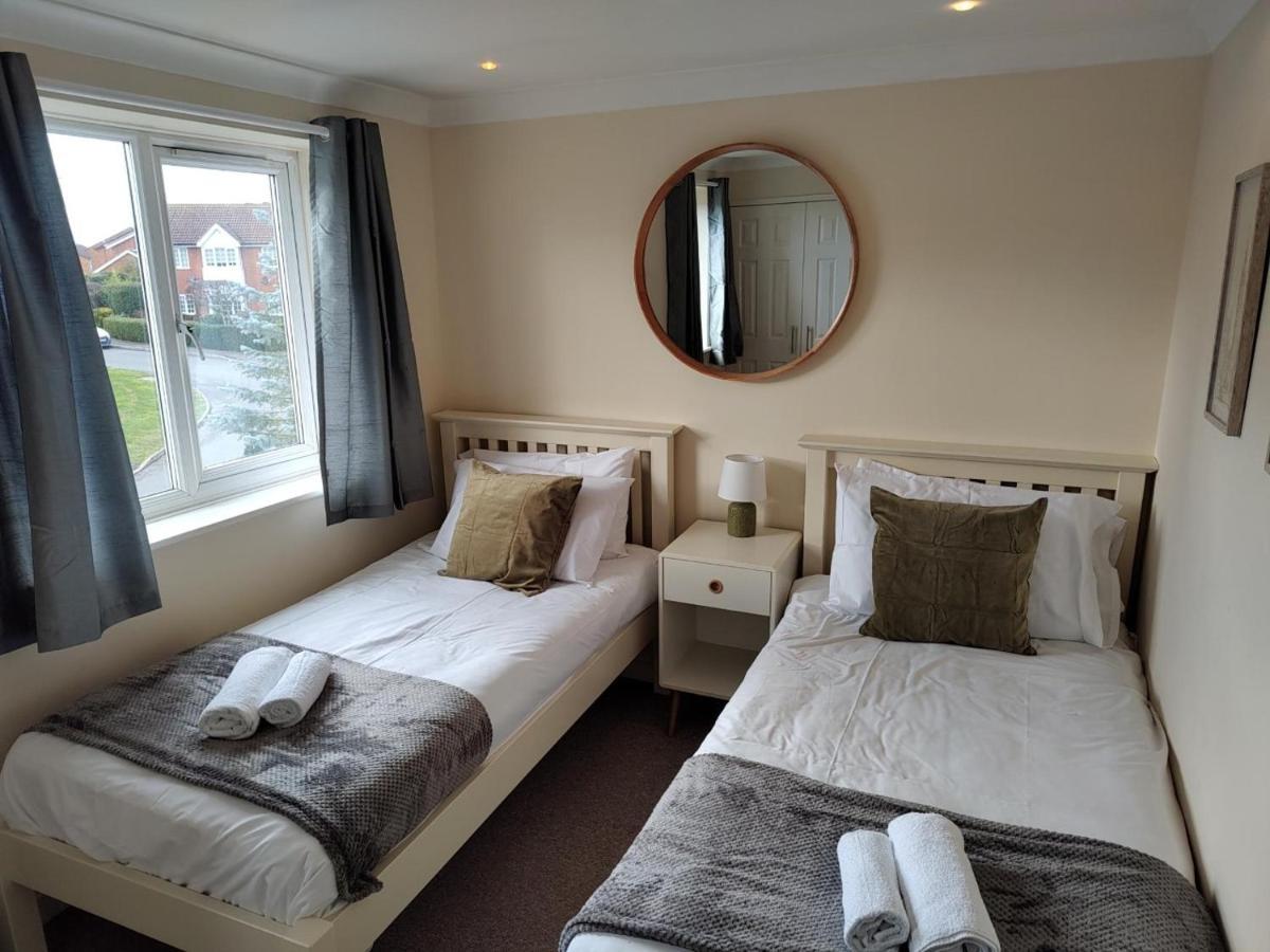 Wentworth Drive Contractor And Family 3 Bed Home Грантем Экстерьер фото