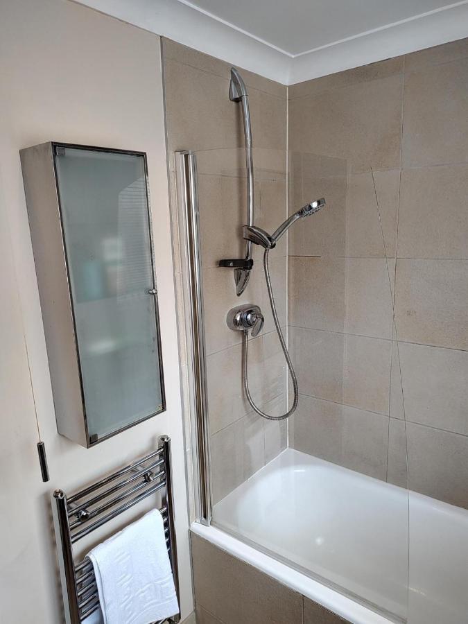 Wentworth Drive Contractor And Family 3 Bed Home Грантем Экстерьер фото