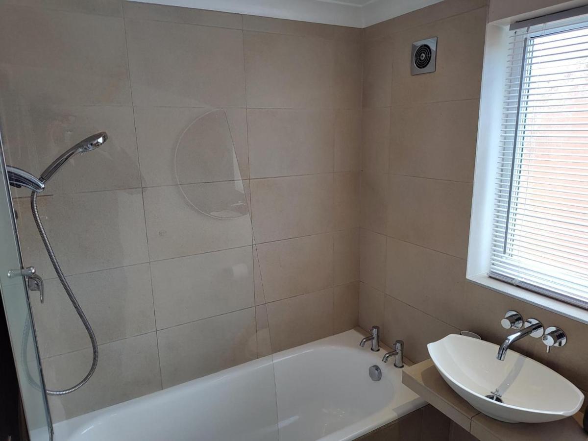 Wentworth Drive Contractor And Family 3 Bed Home Грантем Экстерьер фото